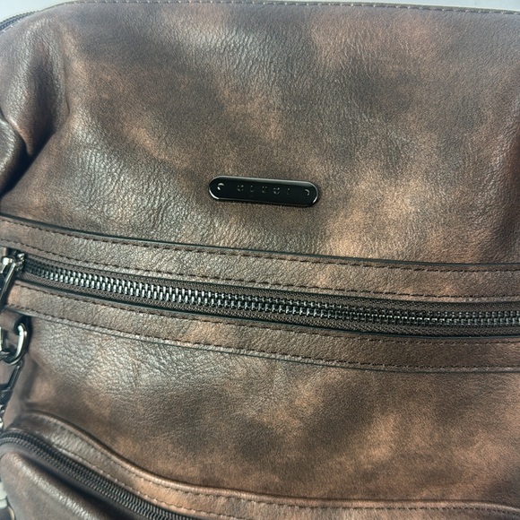 Cluci Travel Fashion Leather Designer Women's Large Backpack - Picture 14 of 16